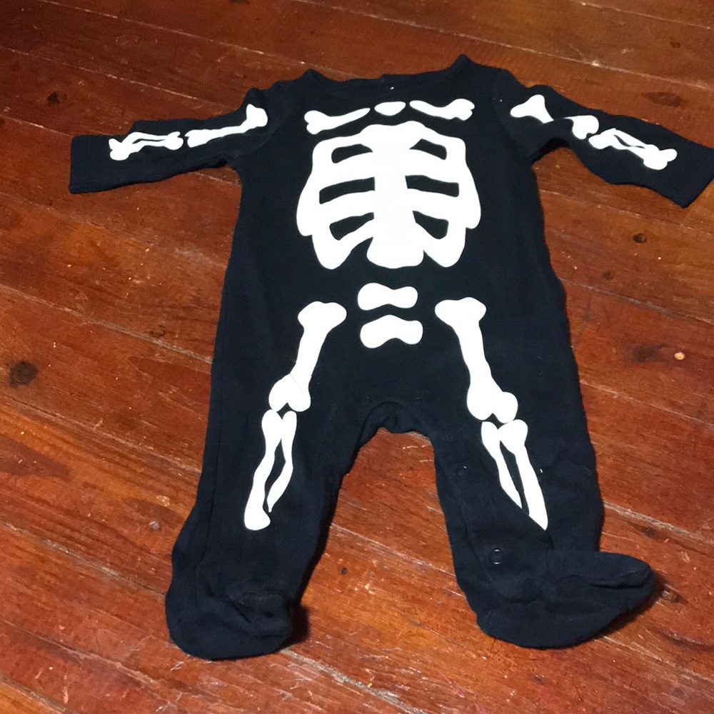 Carters glow in the dark skeleton bodysuit